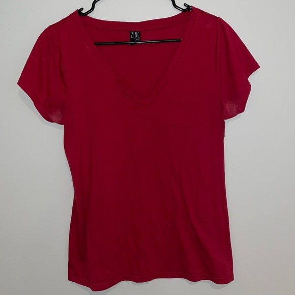 💖Bundle It!💖 Red V-Neck Short Sleeve Shirt with Pocket - Picture 1 of 6